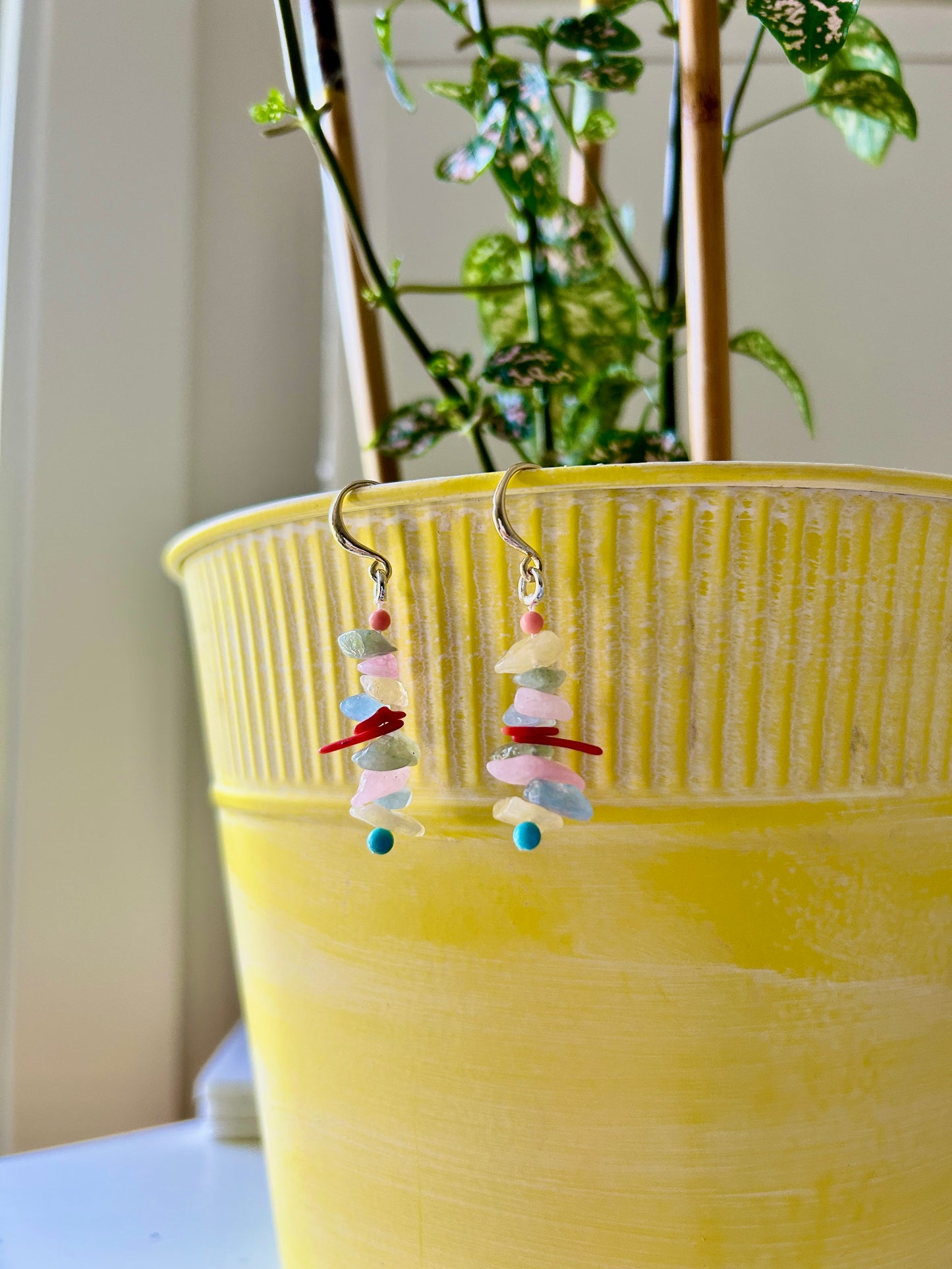 Boucles d’oreilles en pierres et corail