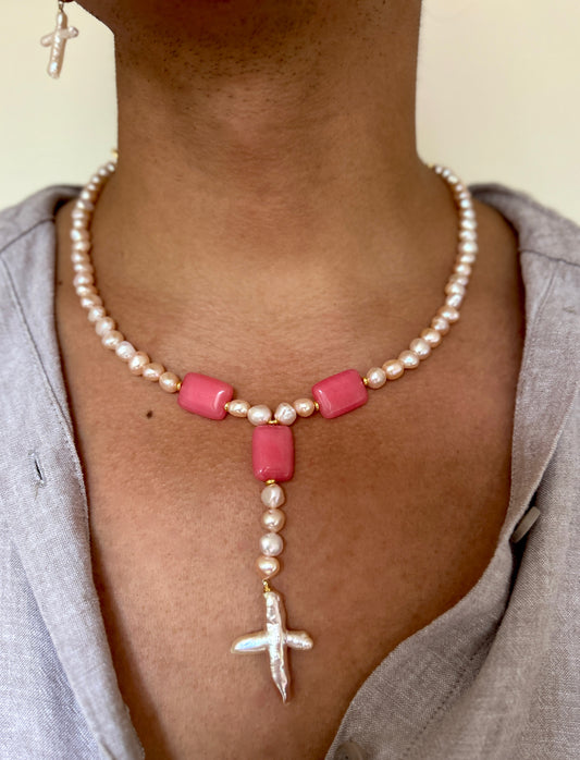 Collier en perles baroque couleur rose naturelle