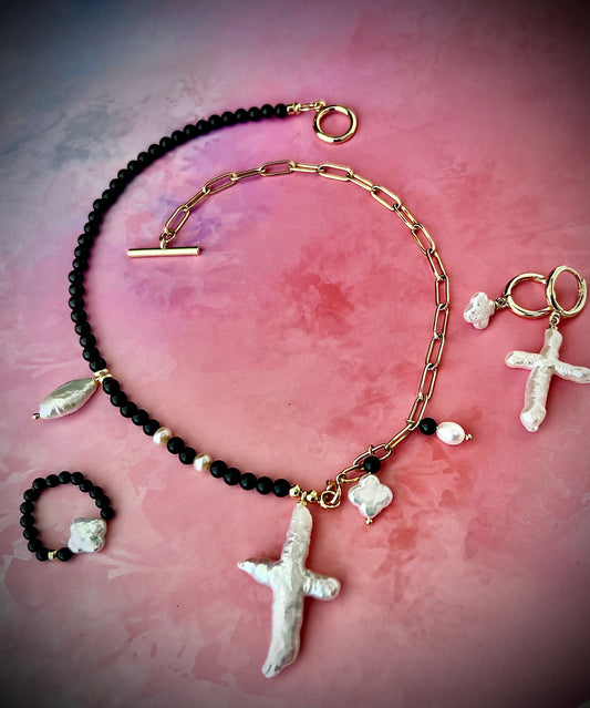 Collier en croix